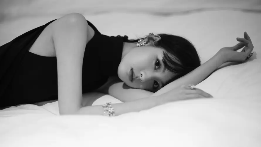 4k手镯壁纸 - 耳环 - 躺卧 - 魅力「哲风壁纸」