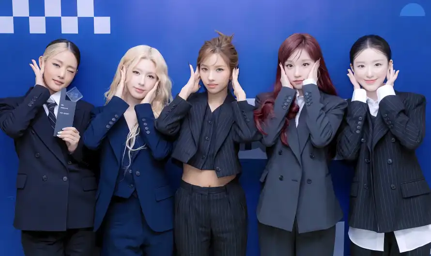 4k干练壁纸 - 手势 - 时尚 - 明星「哲风壁纸」