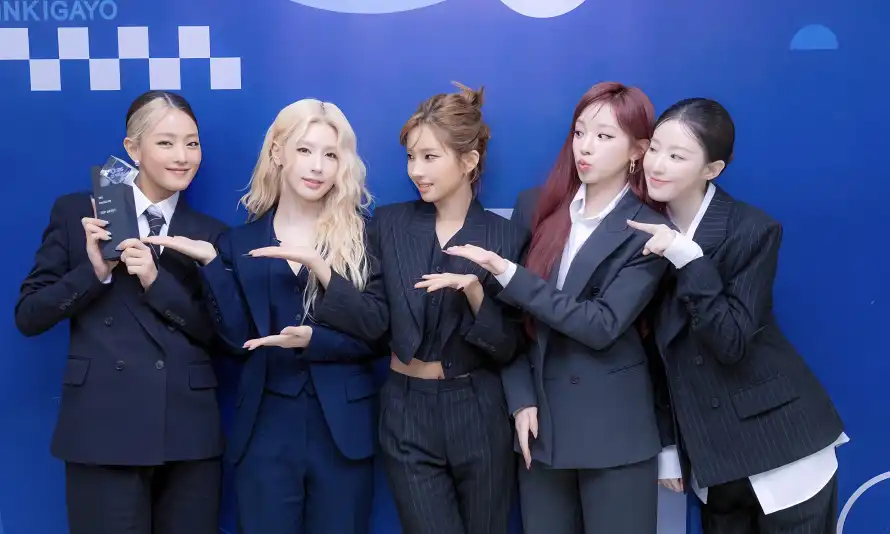 4k合影壁纸 - 干练 - 时尚 - 明星「哲风壁纸」