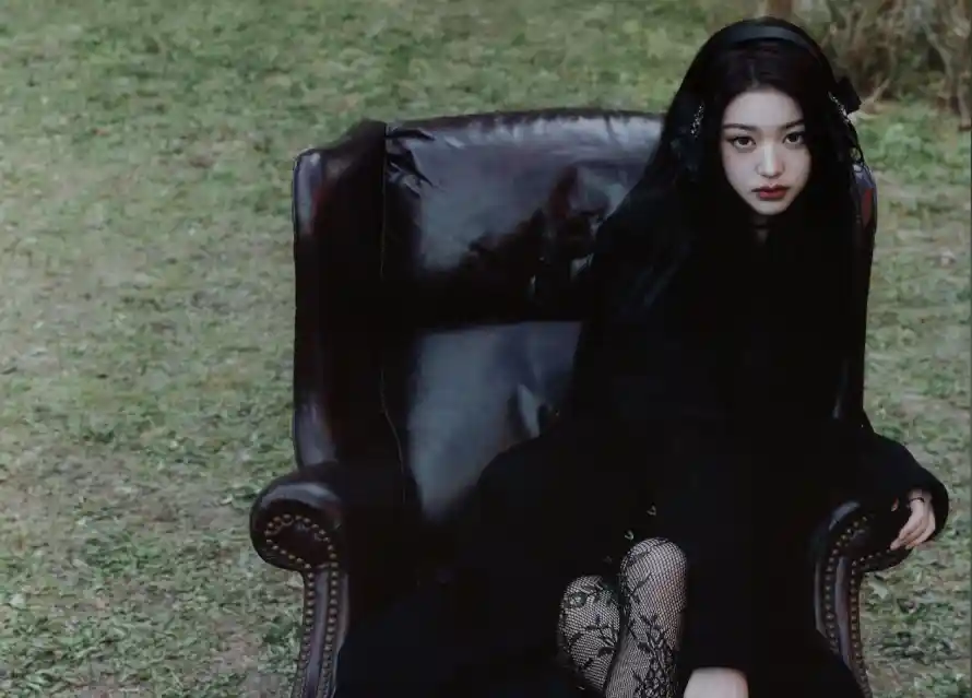 4k坐姿壁纸 - 性感 - 户外 - 时尚「哲风壁纸」