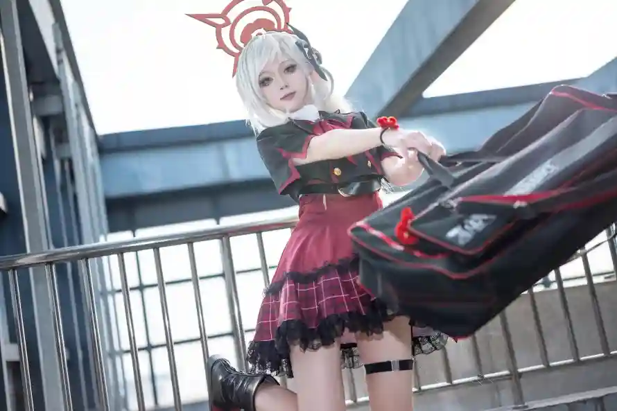 4k建筑壁纸 - 户外 - 栏杆 - 红色「哲风壁纸」