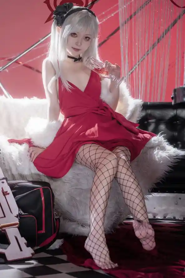 4k性感壁纸 - 白发 - 红色 - 渔网袜「哲风壁纸」