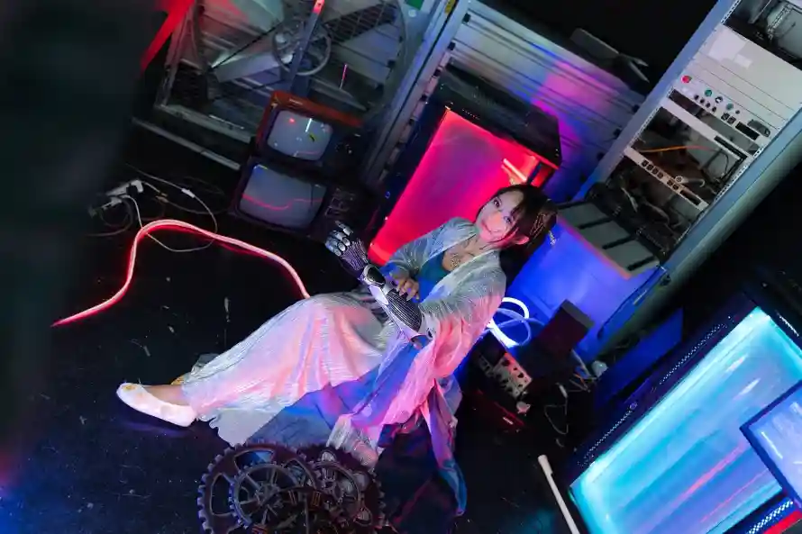 4k人物壁纸 - 未来 - 机器 - 科技感「哲风壁纸」