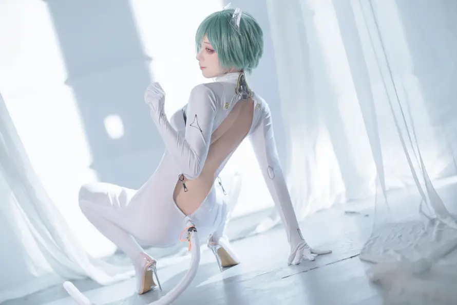 4k光影壁纸 - 女性 - 室内 - 小猫「哲风壁纸」