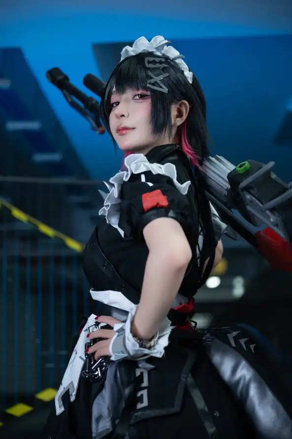 4k机器壁纸 - 武器 - 女仆装 - 战术女仆「哲风壁纸」