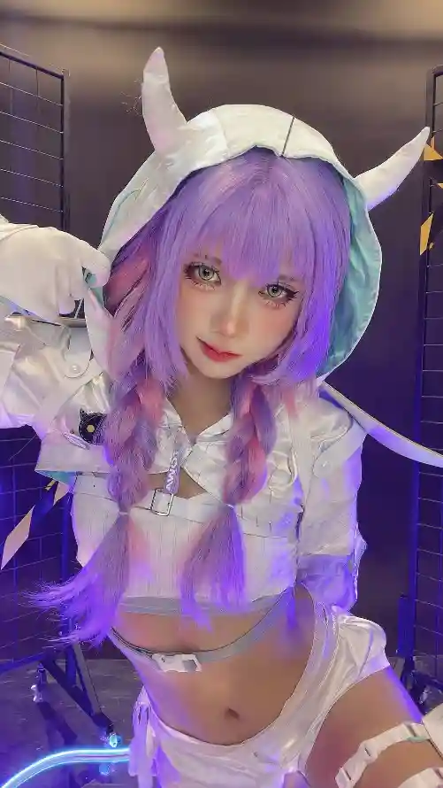 4k机器壁纸 - 角 - 灯光 - 白色「哲风壁纸」