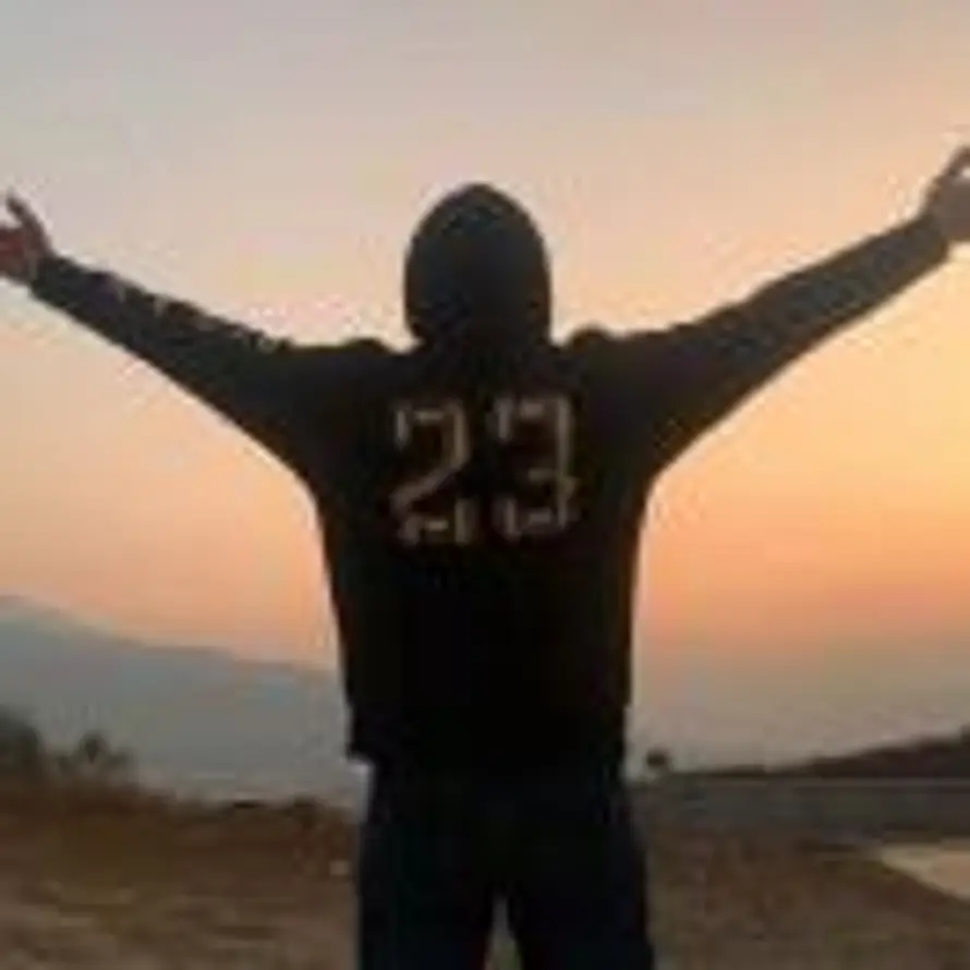 疯子不疯的头像