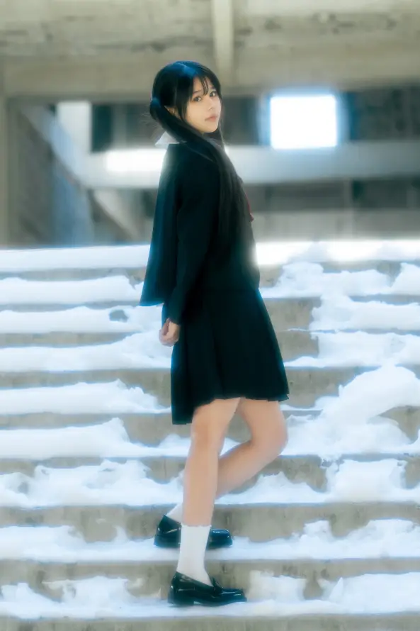 4k冬日壁纸 - 建筑 - 楼梯 - 白袜「哲风壁纸」