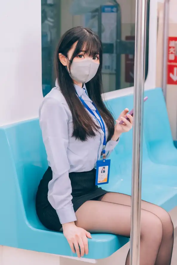 4k下班壁纸 - 丝袜 - 口罩 - 坐姿「哲风壁纸」