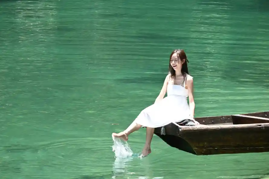 4k夏日壁纸 - 宁静 - 小船 - 悠闲「哲风壁纸」 4k夏日壁纸 - 宁静 - 小船 - 悠闲「哲风壁纸」