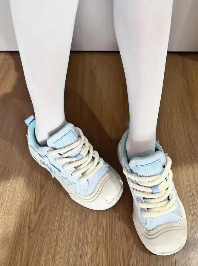 4k厚白壁纸 - 日常 - 时尚 - 穿搭「哲风壁纸」