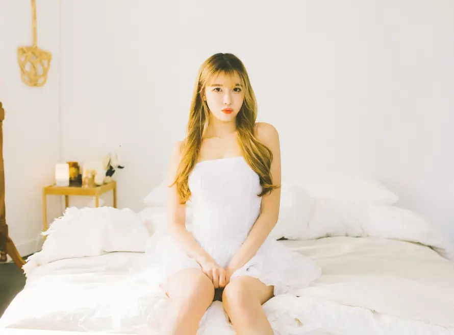 4k卧室壁纸 - 居家 - 床铺 - 长发「哲风壁纸」