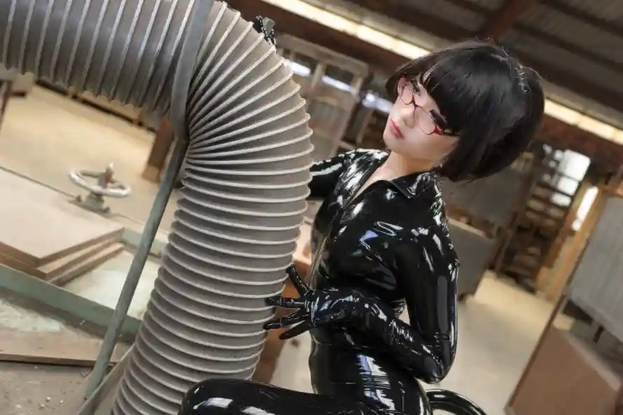 4k工厂壁纸 - 皮衣 - 眼镜 - 管道「哲风壁纸」 4k工厂壁纸 - 皮衣 - 眼镜 - 管道「哲风壁纸」