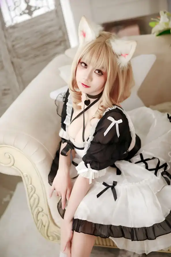 4k可爱壁纸 - 室内 - 少女 - 沙发「哲风壁纸」