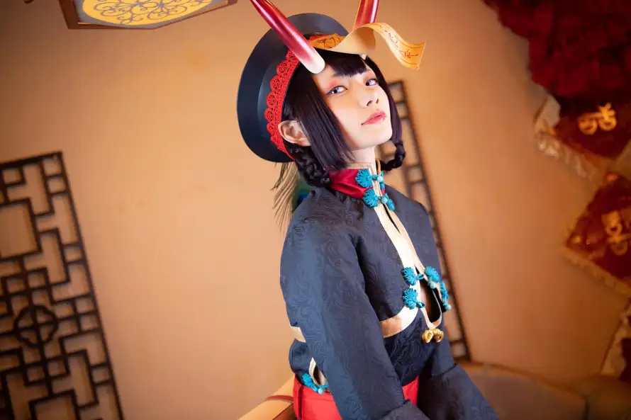 4k发饰壁纸 - 神奇 - 小僵尸 - 中式背景「哲风壁纸」