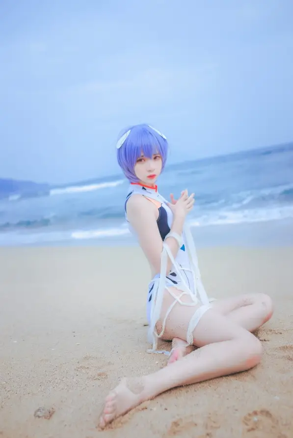 4k沙滩壁纸 - 泳衣 - 海水 - 海边「哲风壁纸」