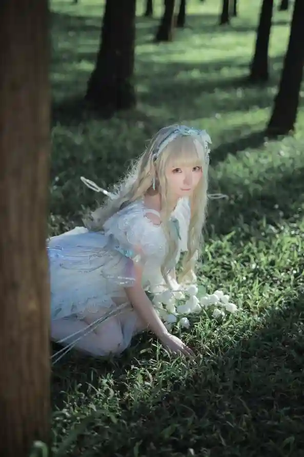 4k光影壁纸 - 头饰 - 少女 - 树林「哲风壁纸」