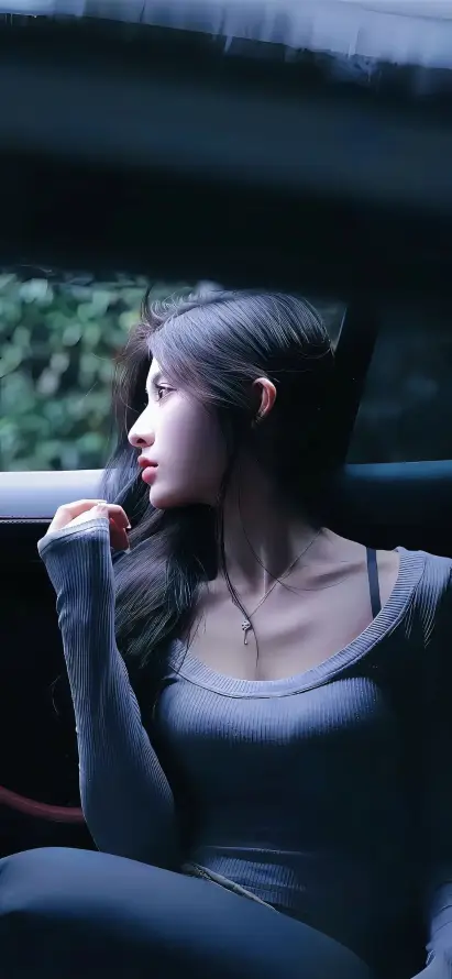 4k侧脸壁纸 - 美女 - 长发 - 项链「哲风壁纸」