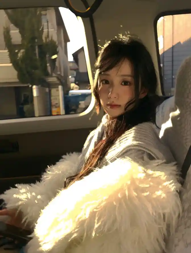 4k休闲壁纸 - 坐姿 - 时尚 - 温暖「哲风壁纸」