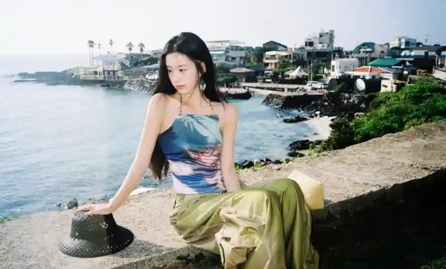 4k休闲壁纸 - 城镇 - 夏日 - 帽子「哲风壁纸」