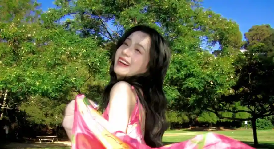 4k夏日壁纸 - 户外 - 清新 - 笑容「哲风壁纸」