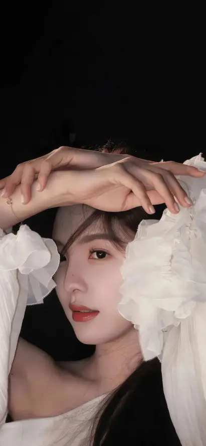 4k优雅壁纸 - 时尚 - 清新 - 红唇「哲风壁纸」