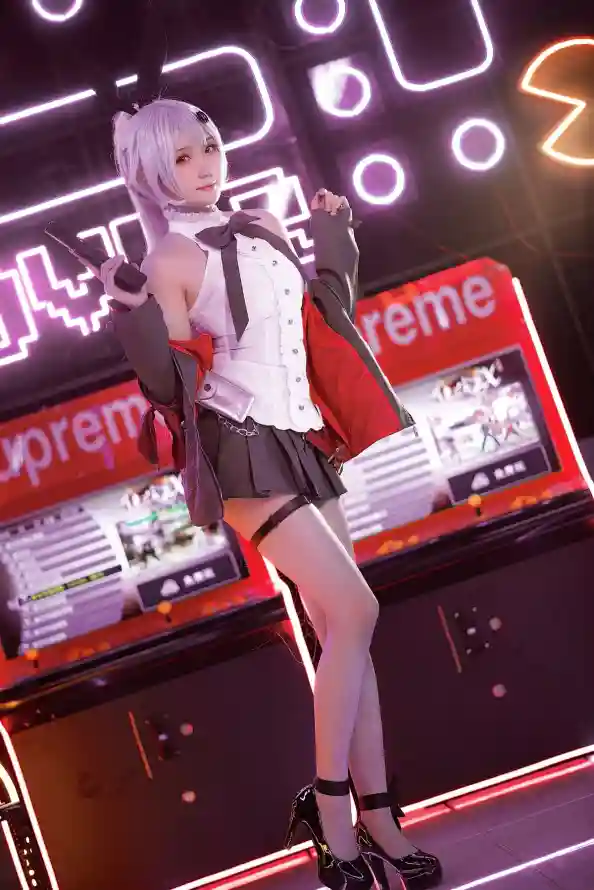 4k制服壁纸 - 短裙 - 银发 - 黑丝「哲风壁纸」