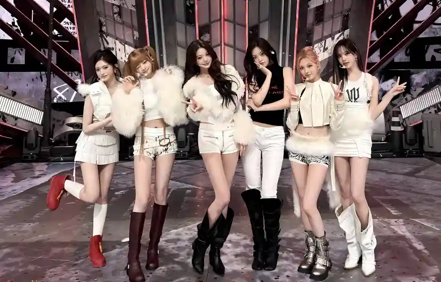 4k时尚壁纸 - 活力 - 短裤 - 短靴「哲风壁纸」