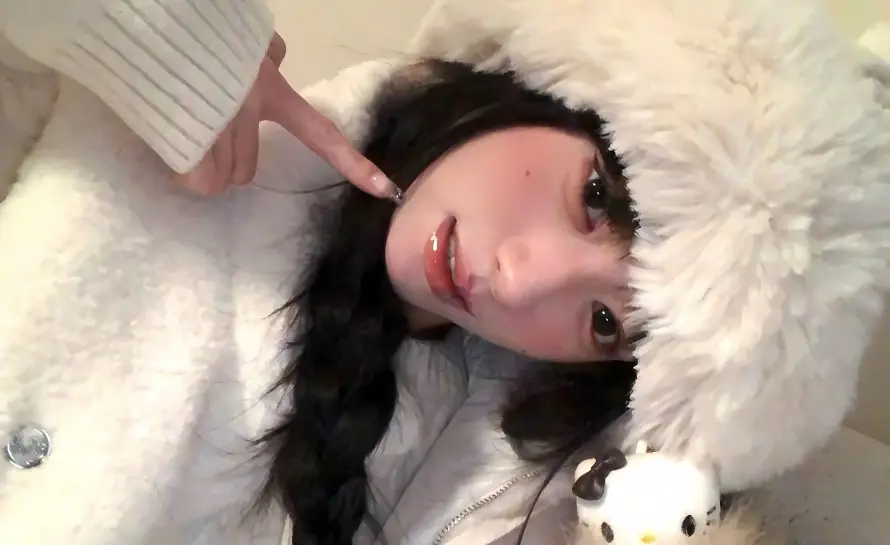 3k可爱壁纸-麻花辫 - 少女-可爱玩偶壁纸分享「哲风壁纸」