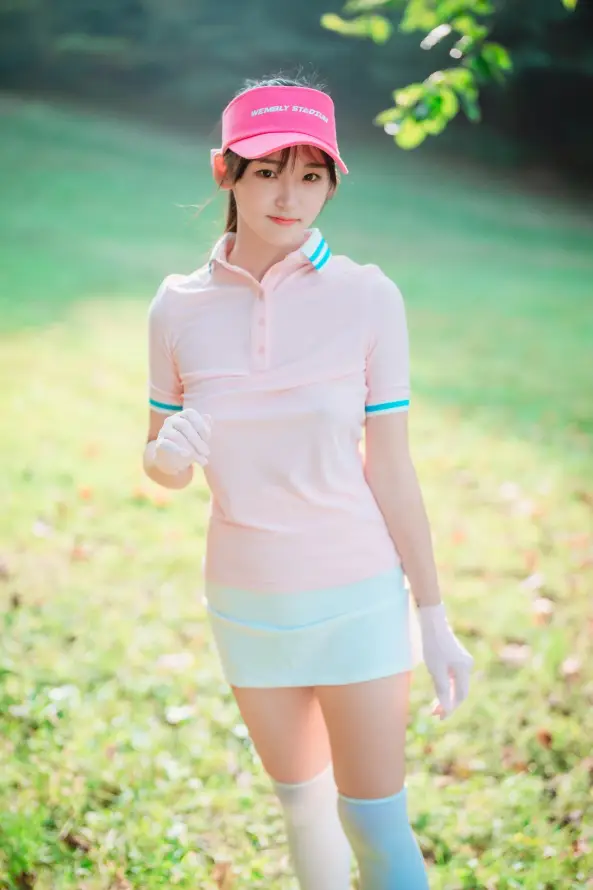 4k女孩壁纸 - 户外 - 清新 - 绿树「哲风壁纸」