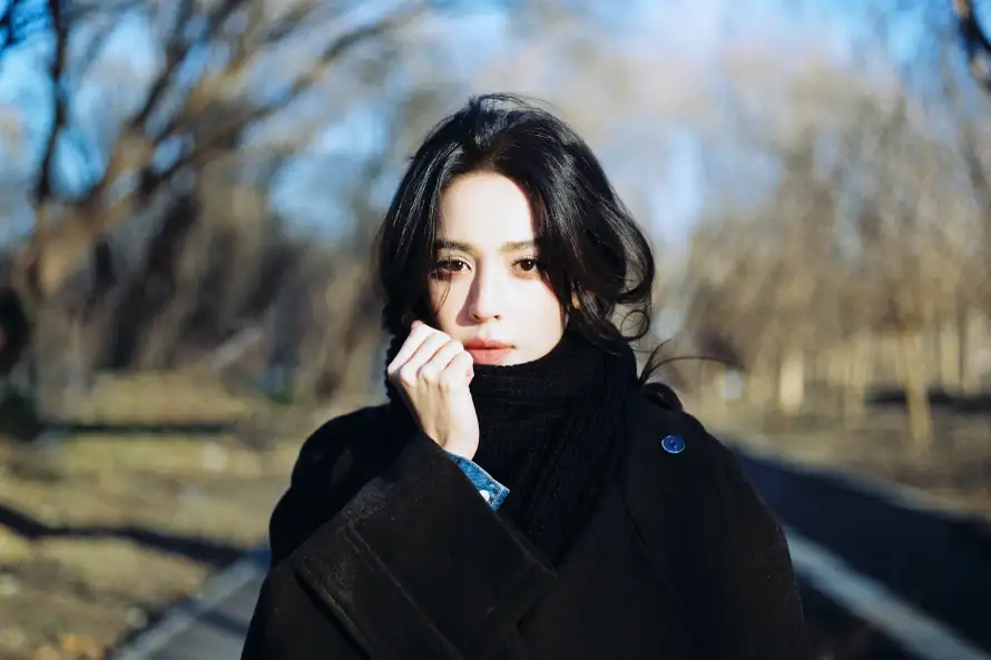 4k休闲壁纸 - 冬季 - 围巾 - 树木「哲风壁纸」