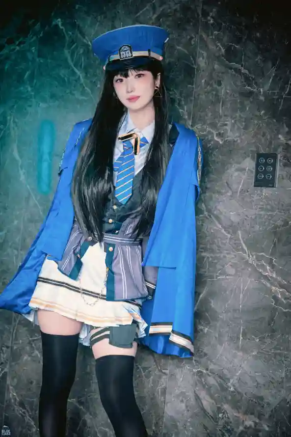 4k短裙壁纸 - 踩风 - 长发 - 领带「哲风壁纸」