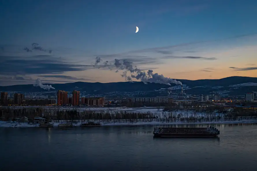 5k城市壁纸-工业区与夜晚-蓝色天空壁纸分享「哲风壁纸」