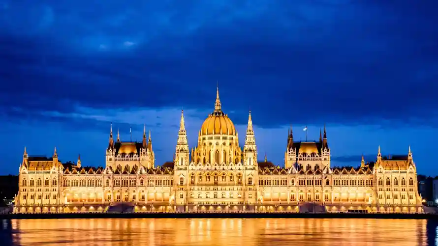 4k倒影壁纸-历史建筑与城市-城市夜景壁纸分享「哲风壁纸」