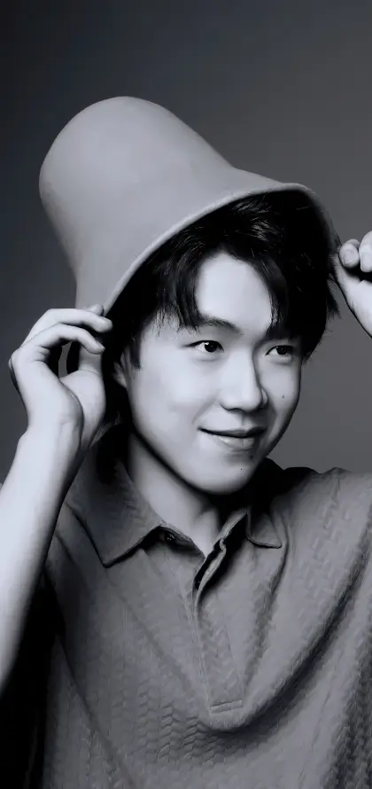 4k帅气壁纸 - 微笑 - 短发 - 渔夫帽「哲风壁纸」