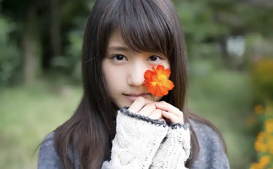 5k人像壁纸-有村架纯壁纸和户外-橙色花朵热门的壁纸「哲风壁纸」