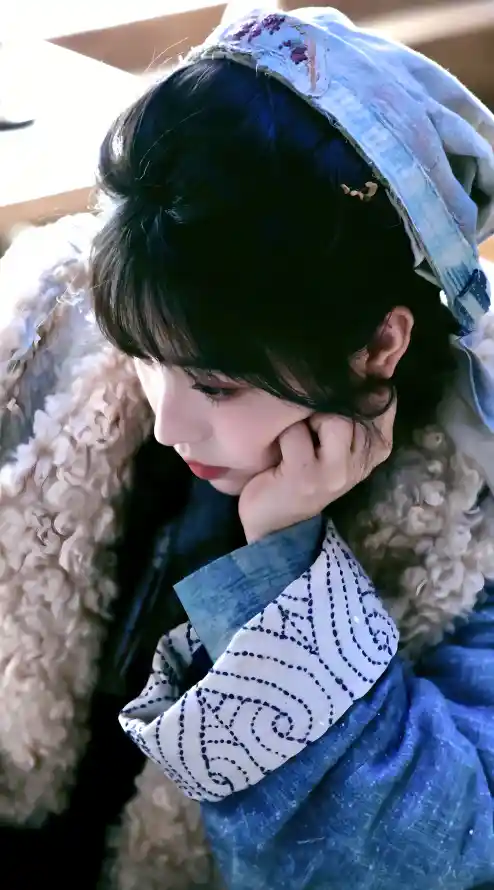 4k发带壁纸 - 古装 - 古风 - 托腮「哲风壁纸」