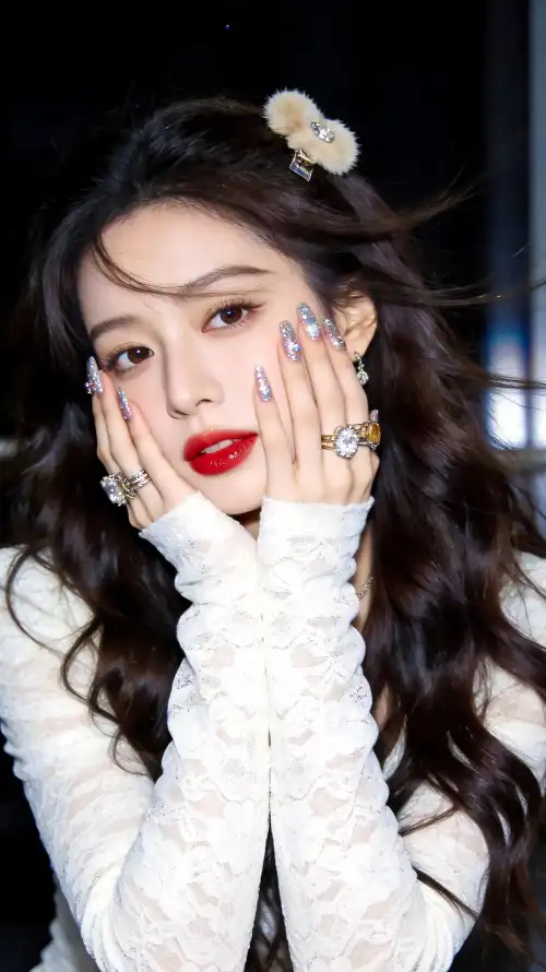 4k卷发壁纸 - 戒指 - 爱豆 - 甜酷「哲风壁纸」