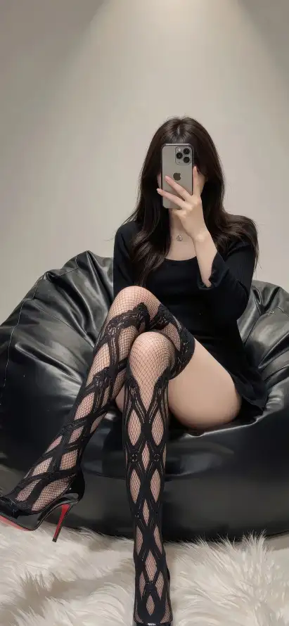 4k居家壁纸 - 美女 - 自拍 - 长发「哲风壁纸」