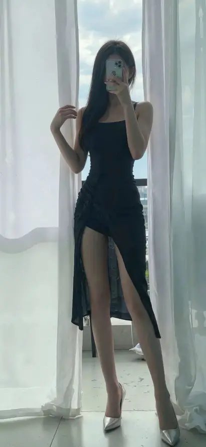 4k室内壁纸 - 美女 - 长发 - Ios「哲风壁纸」