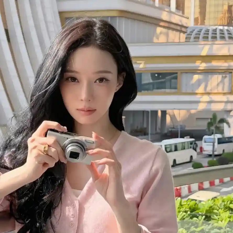 4k大巴壁纸 - 戒指 - 相机 - 绿植「哲风壁纸」