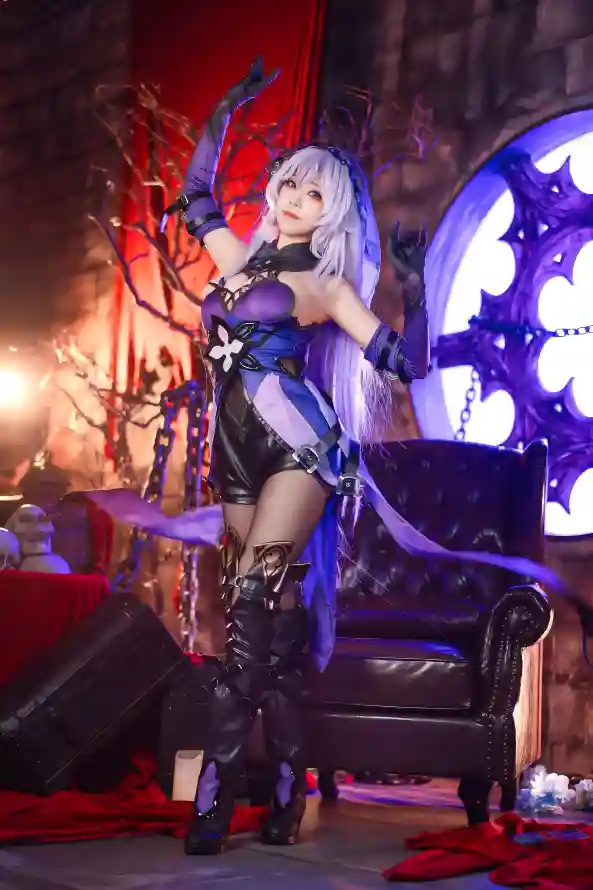 4k御姐壁纸 - 银发 - 长靴 - 黑丝「哲风壁纸」