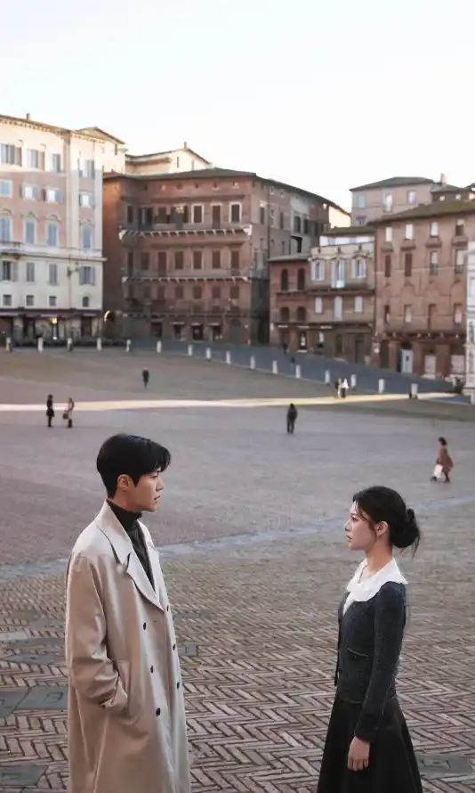 4k大衣壁纸 - 对视 - 广场 - 情侣「哲风壁纸」