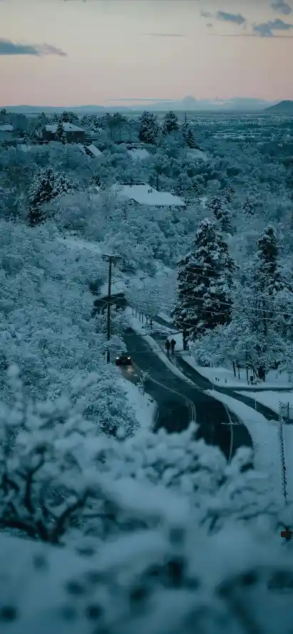 4k公路壁纸 - 冬日 - 天空 - 村庄「哲风壁纸」