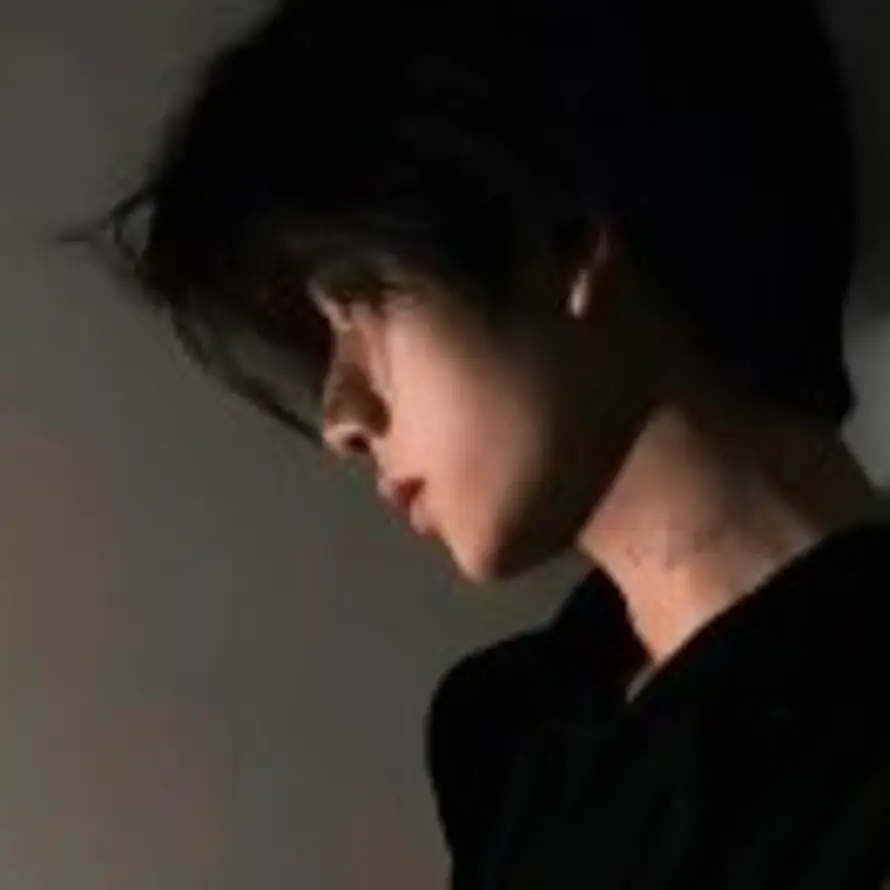 构图－钰博的用户头像 - 哲风壁纸