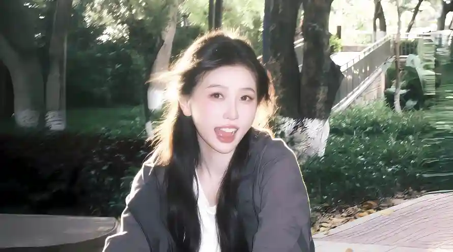 4k元气壁纸 - 吐舌 - 少女 - 户外「哲风壁纸」