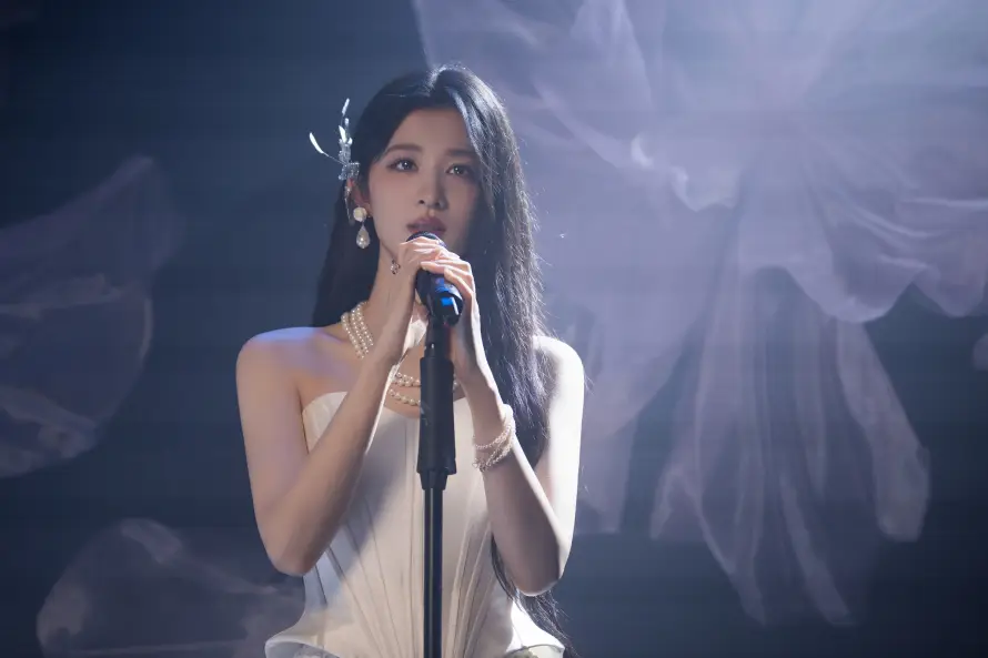 4k发饰壁纸 - 壁纸 - 孙怡 - 演唱「哲风壁纸」