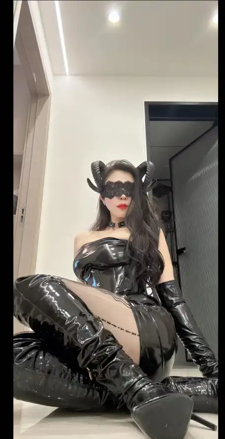 4k室内壁纸 - 皮衣 - 眼罩 - 红唇「哲风壁纸」