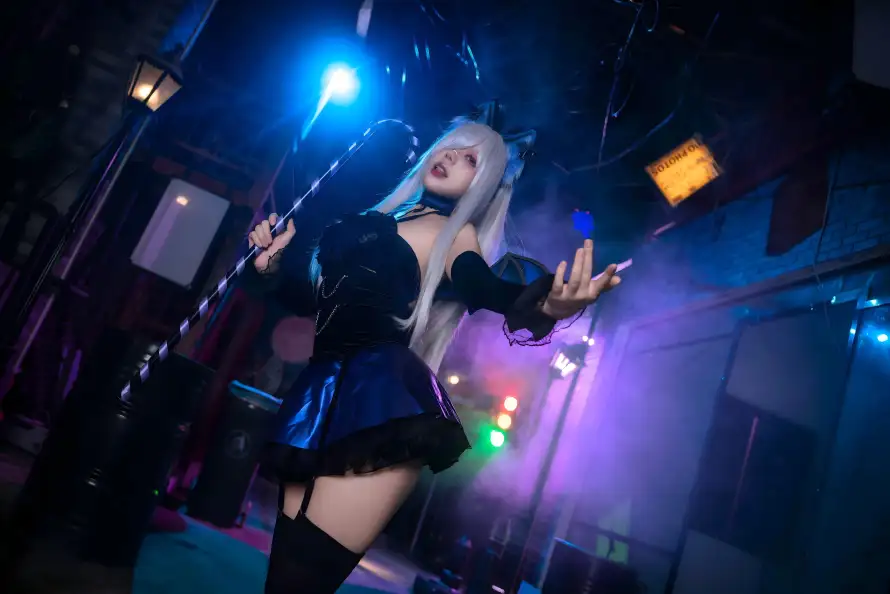 5k吊带壁纸-cos和夜场-霓虹灯光壁纸分享「哲风壁纸」