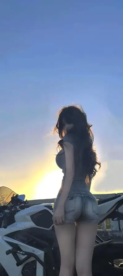 4k剪影壁纸 - 户外 - 日落 - 机车「哲风壁纸」